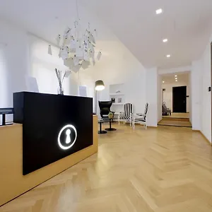 Youroom Abruzzi 3*, Roma Italia