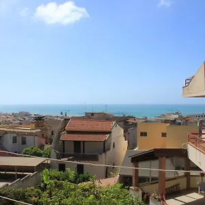 holiday-home-marina-di-ragusa.sicilyhotelsitaly.net/